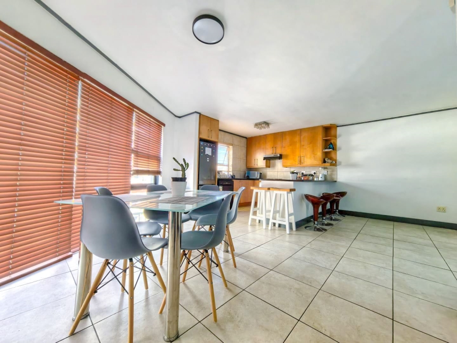 1 Bedroom Property for Sale in Three Anchor Bay Western Cape